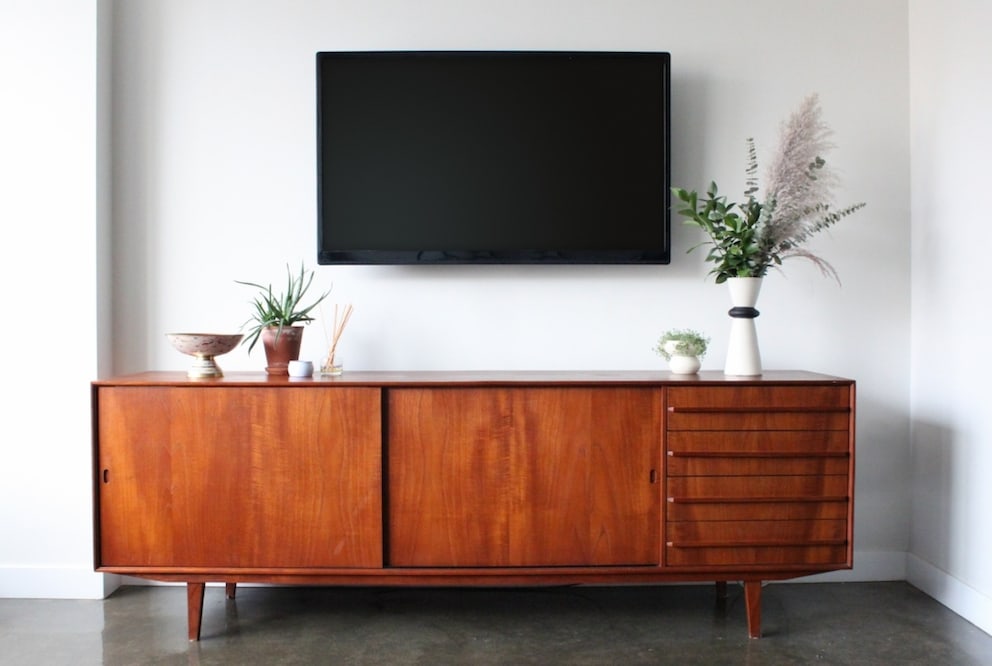 Einzelnes Sideboard im Vintagestil