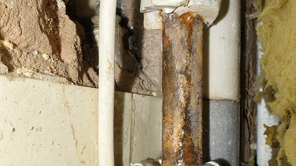 Wasserschaden in der Wand