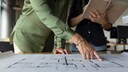 Beim ersten Gespräch kann man ziemlich schnell herausfinden, ob das Architektenbüro zu einem passt