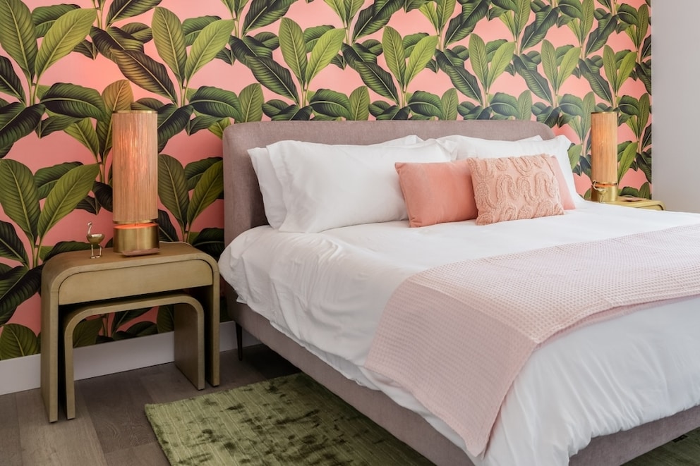 Multiple patterns in the bedroom