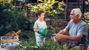 Kinder im Garten