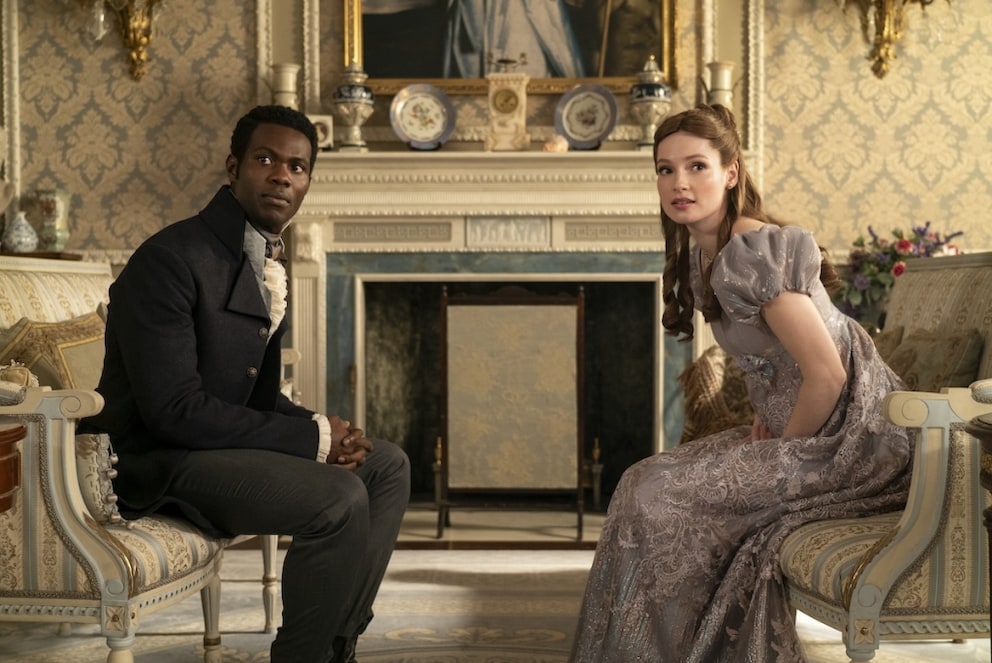 Opposing seating furniture in a lavish style