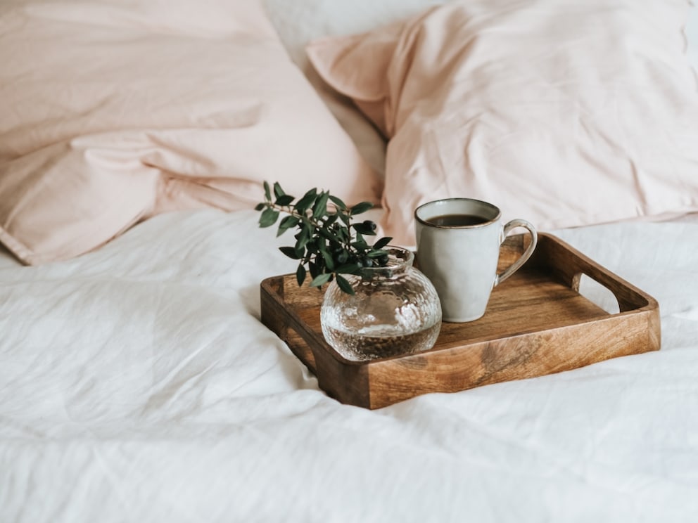 Tray in bed
