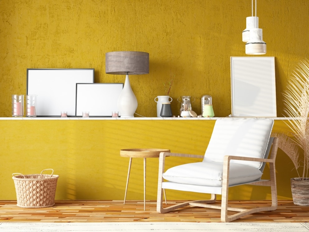 Lemon yellow in living space