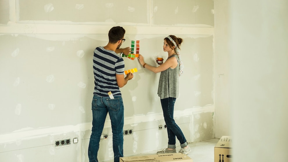 Ein zweites Kinderzimmer kann durch das Einziehen einer Wand ermöglicht werden.