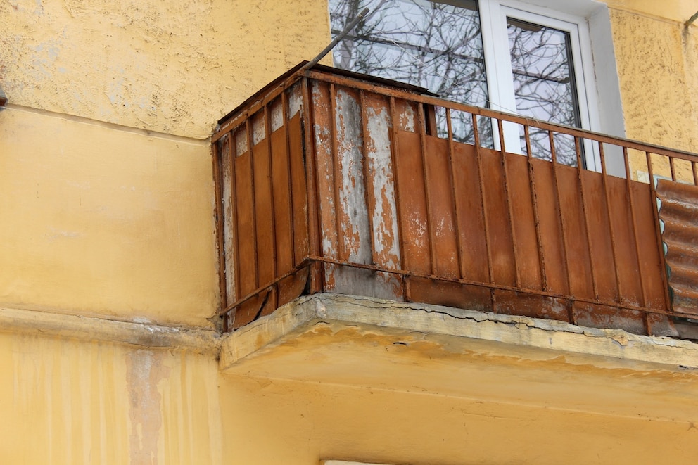 Woran man erkennt, ob ein Balkon abbrechen könnte