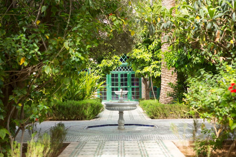 Das Zentrum des Paradiesgartens sollte ein Brunnen oder Wasserbecken sein, wie im Garten des Bahia Palasts in Marokko