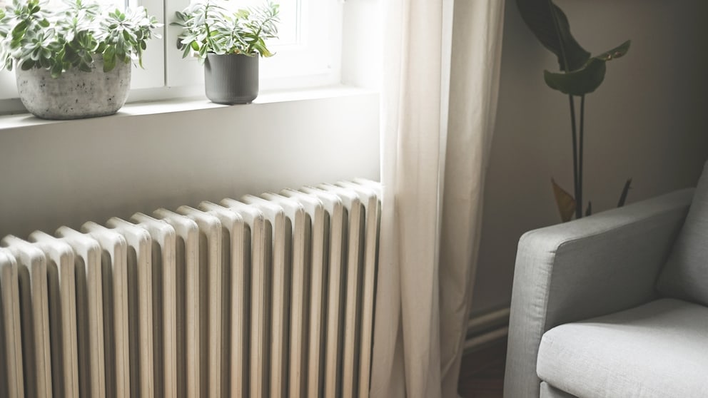 Heizkörper unter dem Fenster