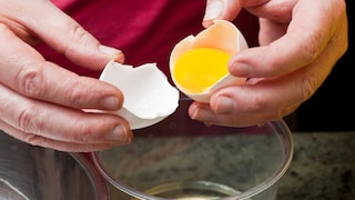 Gelegentlich kommt es vor, dass beim Backen Eiweiß übrig bleibt. Das muss nicht entsorgt werden.