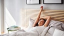 Frau im Bett