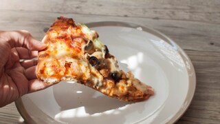 Kalte Pizza aufwärmen