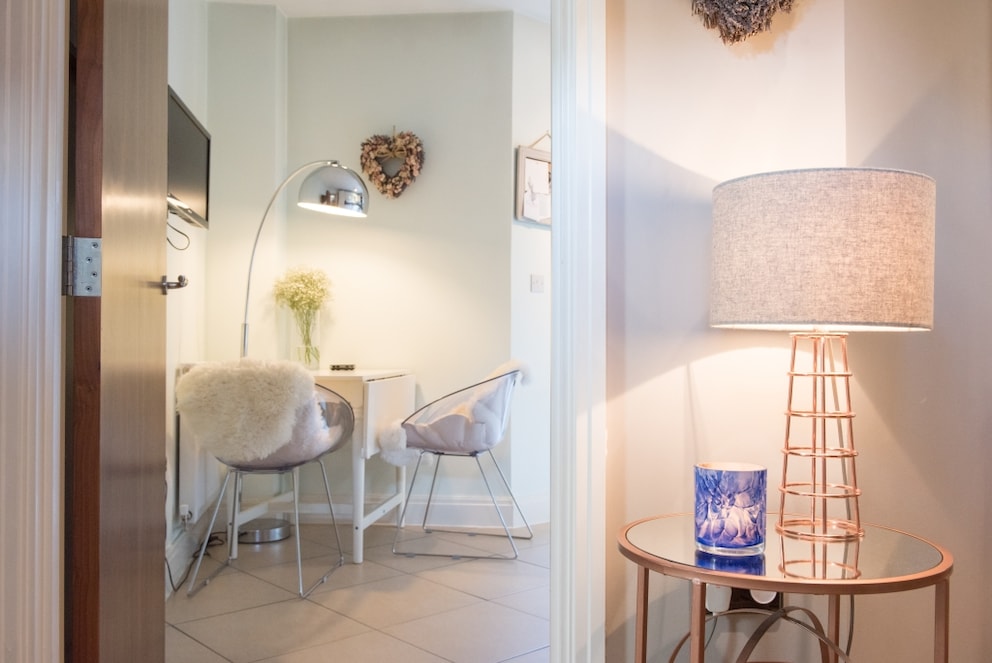 Arc lamp in chrome