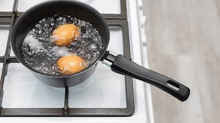Wie lange ein Ei kochen muss, hängt auch von der Größe ab