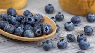 Lagert man Heidelbeeren richtig, können sie bis zu zwei Wochen lang frisch bleiben