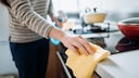 In der Küche ist Hygiene besonders wichtig, deswegen sollte man folgende Stellen beim Putzen nicht vergessen