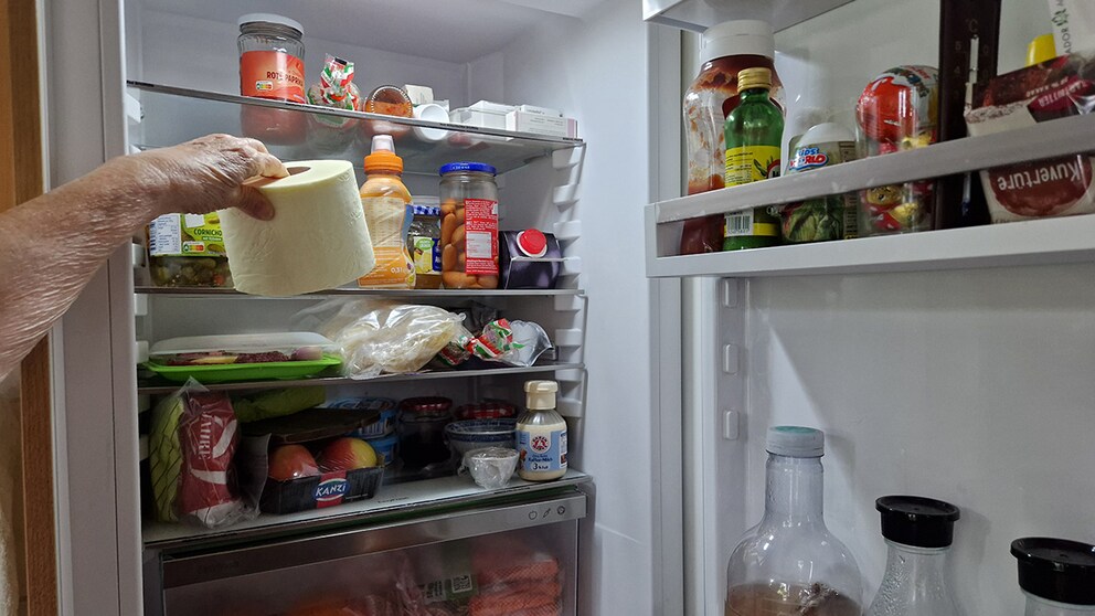 Neben Fleisch, Eiern und Gemüse sollte im Kühlschrank auch Platz für eine Klorolle sein