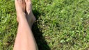 Nackt im Garten