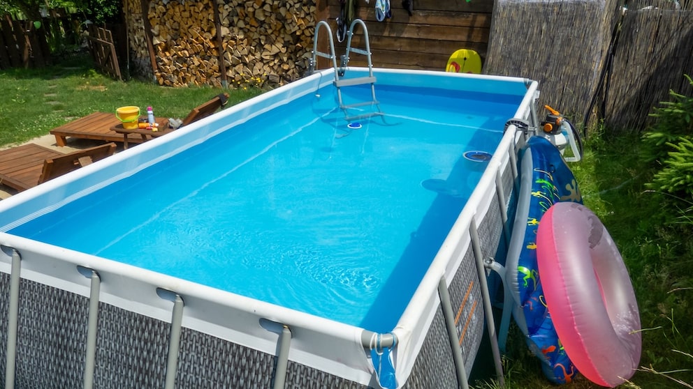 Pool im Garten