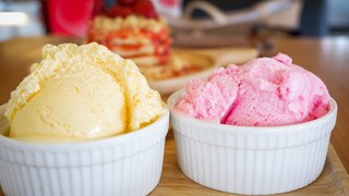 Eis mit einer Eismaschine hergestellt in Bechern