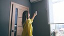 Eine Klimaanlage frisst oft viel Energie, doch mit ein paar Tricks geht es auch nachhaltig