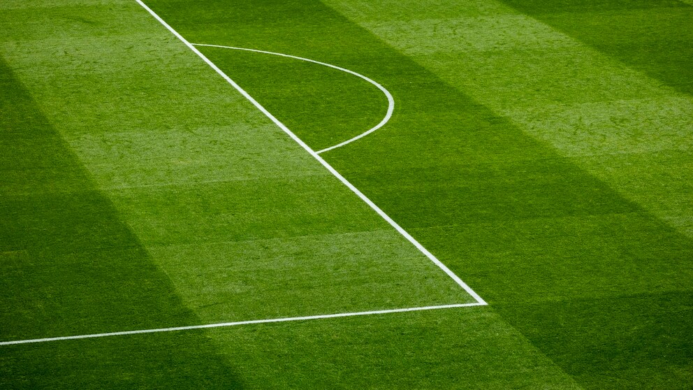Fußballrasen ist in der Regel gestreift – und das hat einen bestimmten Grund