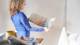 Vor allem bei kleinen Räumen kann die richtige Farbe einen entscheidenden Unterschied machen