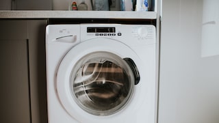 Lässt sich die Waschmaschine wirklich mit einem Spülmaschinentab reinigen?