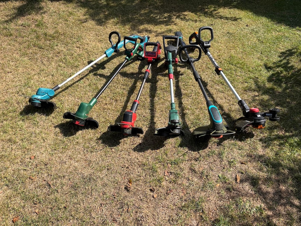 Grass trimmer test field
