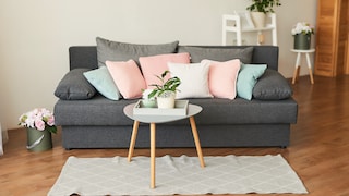 Selbst mit teuren Möbeln kann ein Wohnzimmer billig wirken