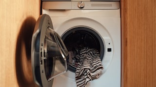 Ist es besser, die Waschmaschine nach dem Waschgang offen zu lassen?