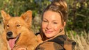 Schauspielerin Jana Schölermann und ihr Harzer Fuchs-Rüde Rudi sind unzertrennlich.