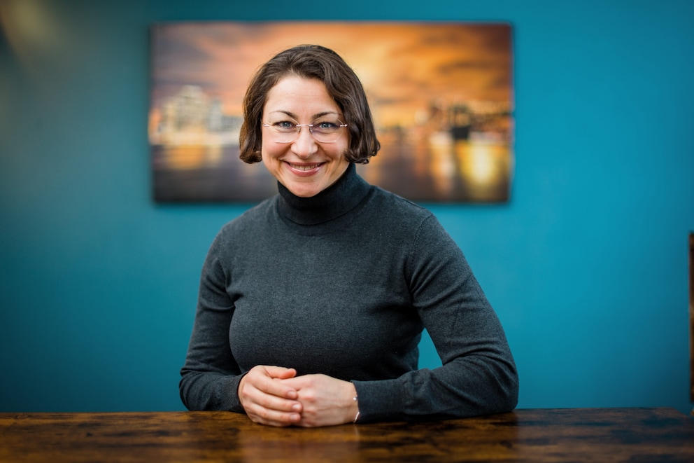 Dr. Vanessa Herder, PhD PETBOOK