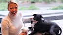 Katharina Marioth und ihr American Staffordshire Terrier Helmut.