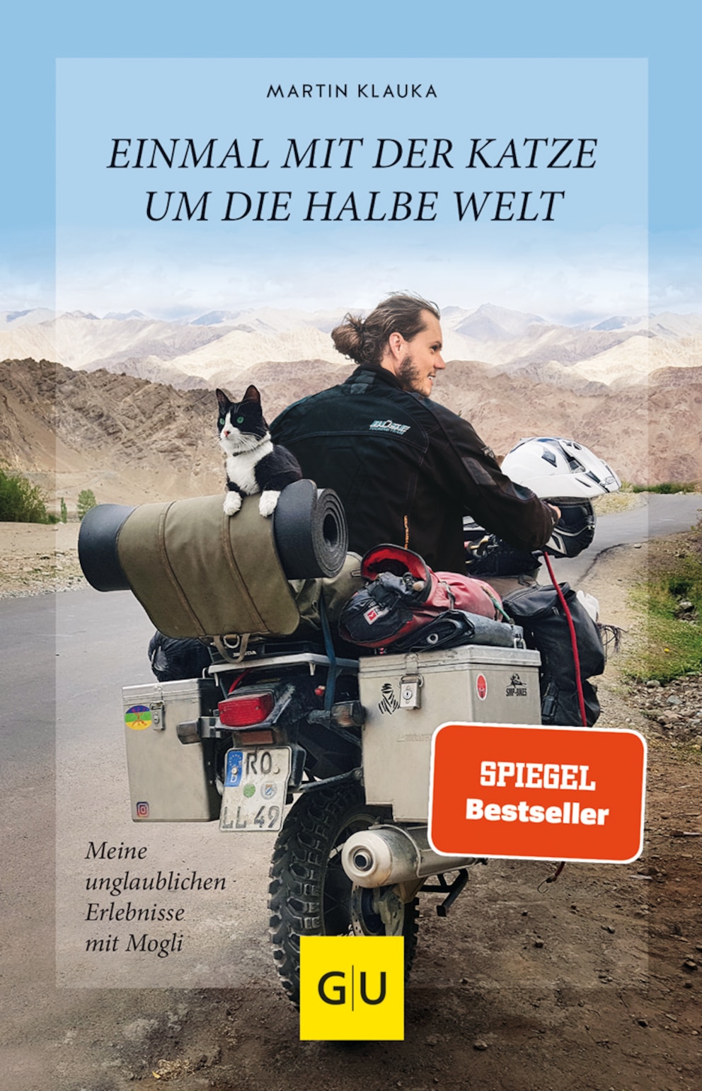 In seinem Bestseller „Einmal mit der Katze um die halbe Welt“ berichtet Martin Klauka über seine Reiseerlebnisse mit Mogli. 