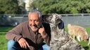 Porträtbild von TV-Hundetrainer Andreas Ohligschläger in seinem „Revier für Hunde“