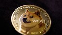 Nahaufnahme der Kryptowährung „Dogecoin“