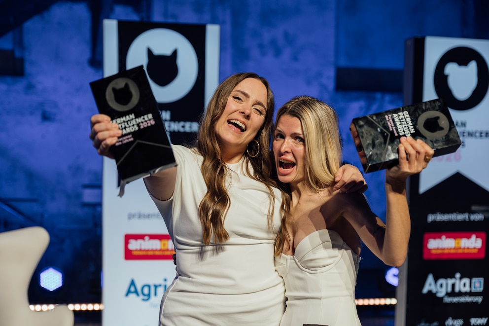 Kathrin (links), Gewinnerin des Awards Newcomer des Jahres und Hande (rechts), Gewinnerin des Purpose Awards des Jahres