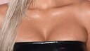 Kim Kardashian bei der Tom Ford Show im Rahmen der New York Fashion Week ergraut