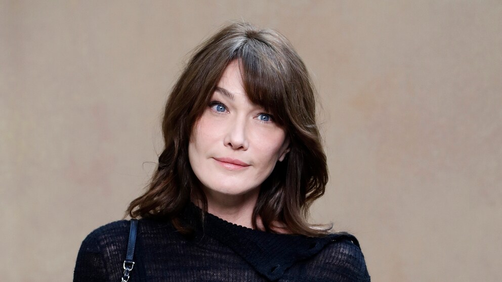 Wurde da nachgeholfen? Carla Bruni am 6. März 2015 bei der Fashion Week in Paris