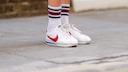 Socken in Schuhen