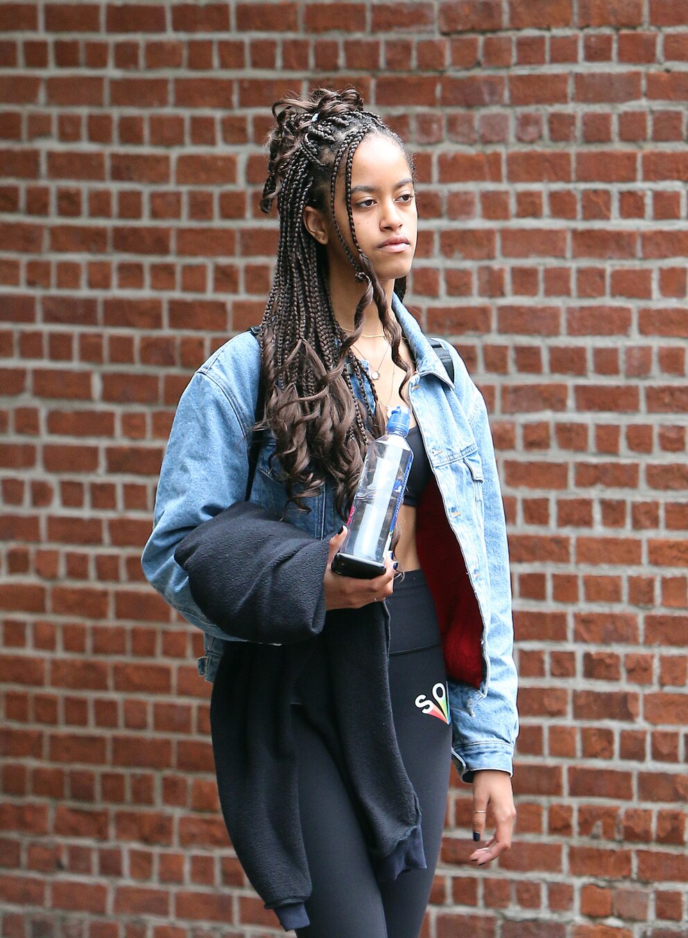 Malia Obama trägt Braids und Sport-Kleidung