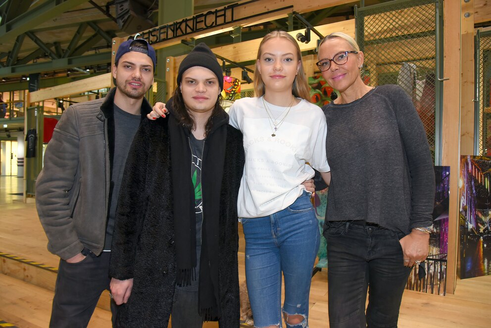 Natascha Ochsenknecht mit ihren Kindern Jimi Blue (l.), Wilson Gonzalez und Cheyenne Savannah