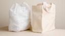 Plastiktüte und Jutebeutel