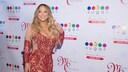 Pop-Diva im Engen Kleid