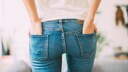 Frau in Jeans