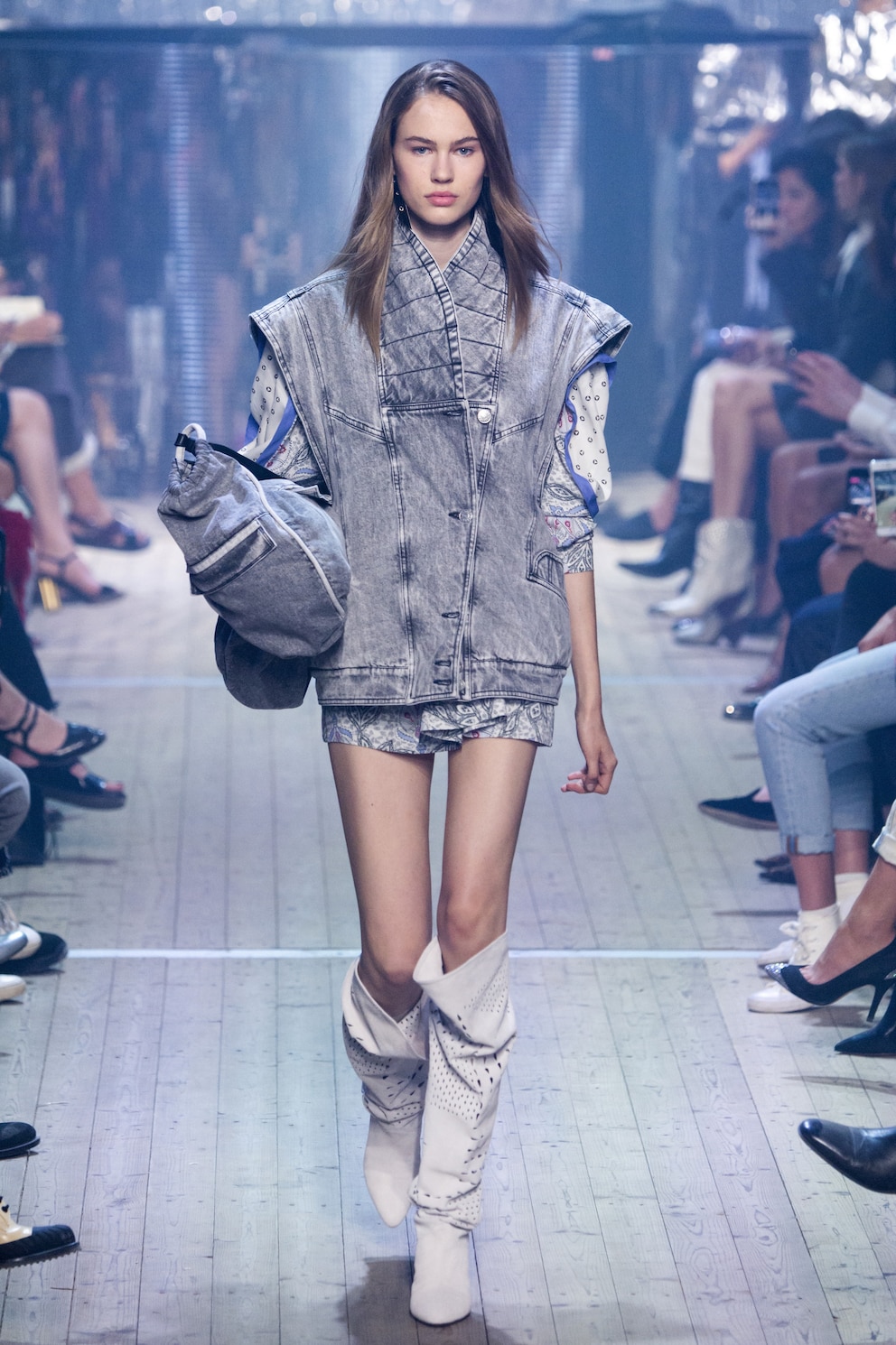 Isabel Marant : Runway - Paris Fashion Week Womenswear Spring/Summer 2019