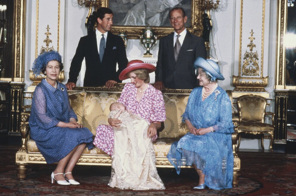 Queen Elizabeth, Prinz Charles, Lady Diana