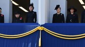 Remembrance Day in London: Royal Family auf den Balkonen