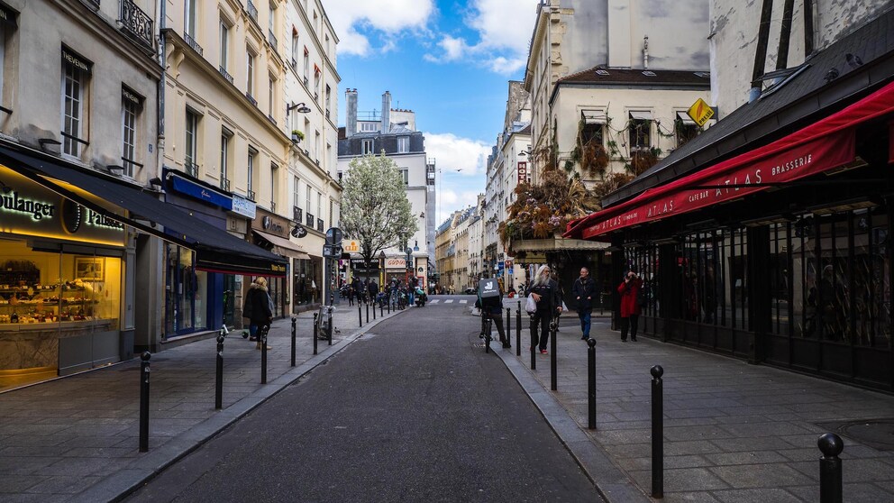 Leer gefegte Straßen in Paris