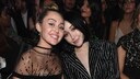 Noah Cyrus (rechts) mit ihrer Schwester Miley